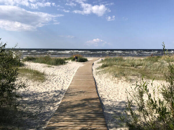 Jūras krasts pretī Asariem